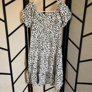 Entro Black and White Casual Dress